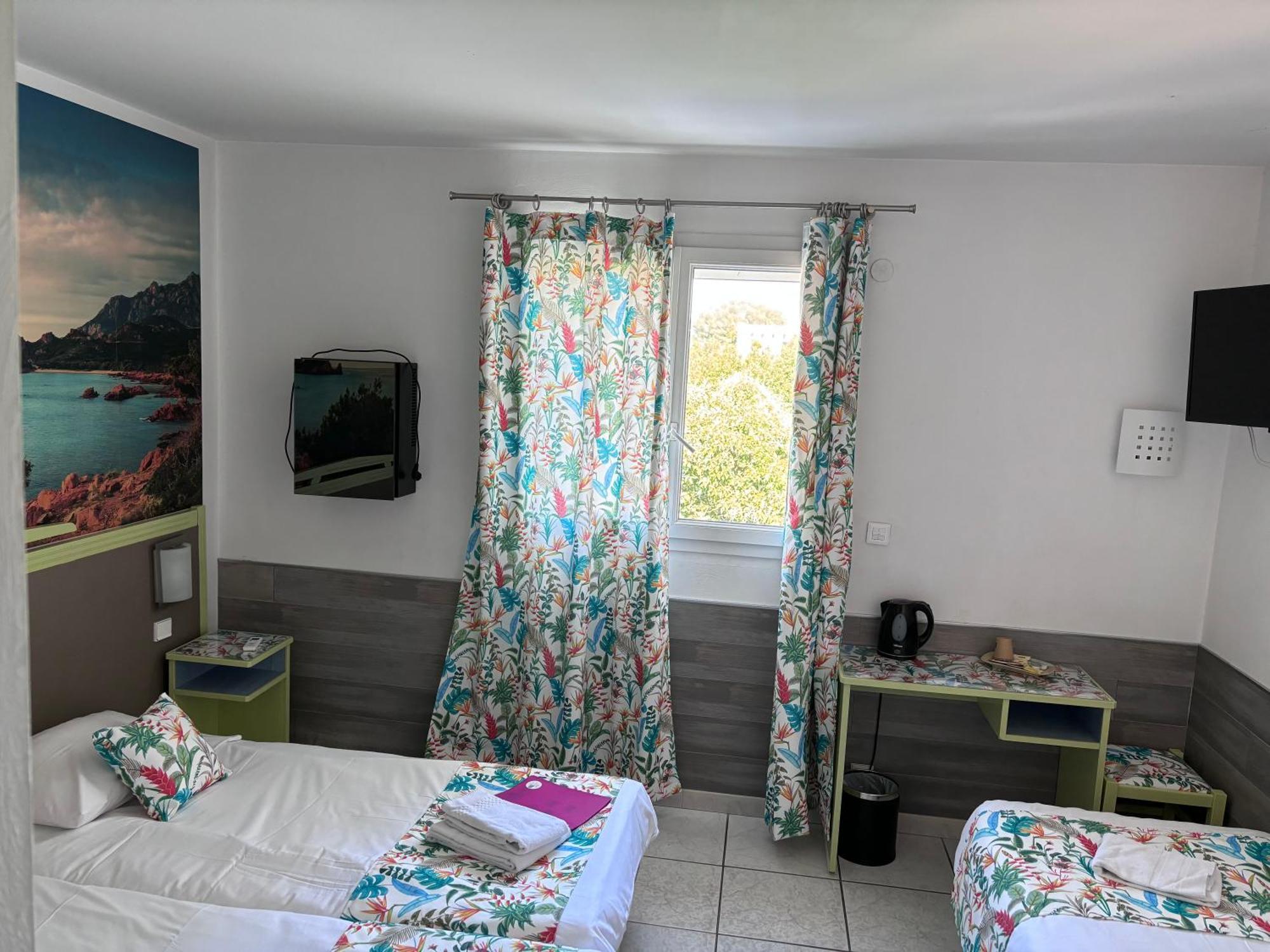 Hotel Restaurant De La Mer Golfe-Juan Zewnętrze zdjęcie